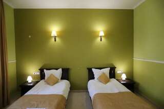 Отель Hotel Neptun Видин Двухместный номер с 1 кроватью или 2 отдельными кроватями-5